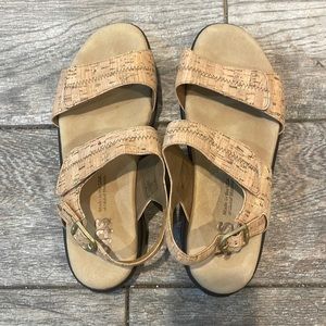 SAS Nudu sandals Women’s size 7 wide